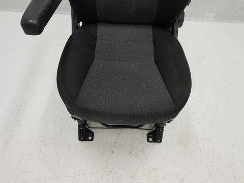 Foto 2ª: Asiento Delantero Izquierdo Fiat Ducato 130 RS 3450 MM) L2H2) (2014)