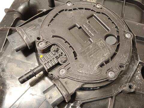 Foto 4ª: Deposito AdBlue Mercedes Clase G 230 COUPE 211CV 155KW [654920] (2020)