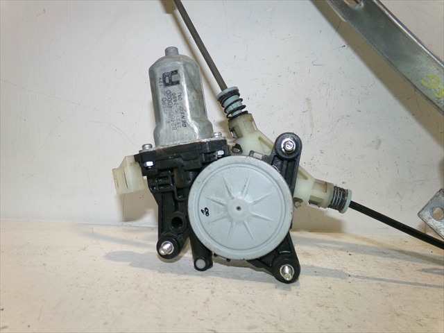 Foto 3ª: Elevalunas Eléctrico Trasero Derecho Kia Carnival 2.9 CRDI 2006-2011 [J3] (2009)