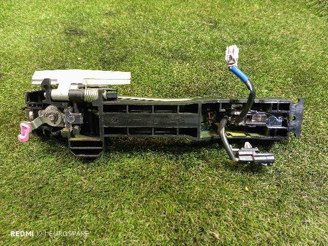 Foto 3ª: Maneta Exterior Delantera Izquierda Nissan Navara 2.3 TD D23 [YS23] (2018)