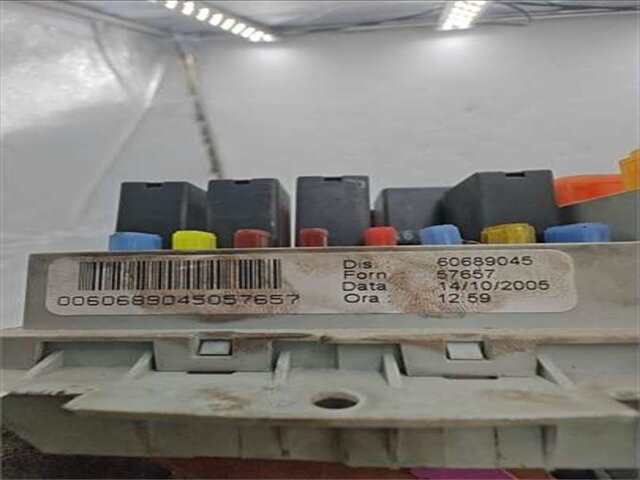 Foto 2ª: Caja Reles Fusibles Alfa Romeo 159 1.9 JTDM 8V DISTINCTIVE [1.9 LTR. - 88 KW JTD CAT]