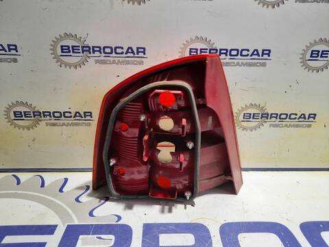 Foto 3ª: Piloto Trasero Derecho Skoda Octavia VERSION INDEFINIDA (2004)