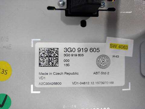 Foto 2ª: Pantalla Multifuncion Volkswagen Touran ADVANCE BMT 110CV [CRKB] (2015)