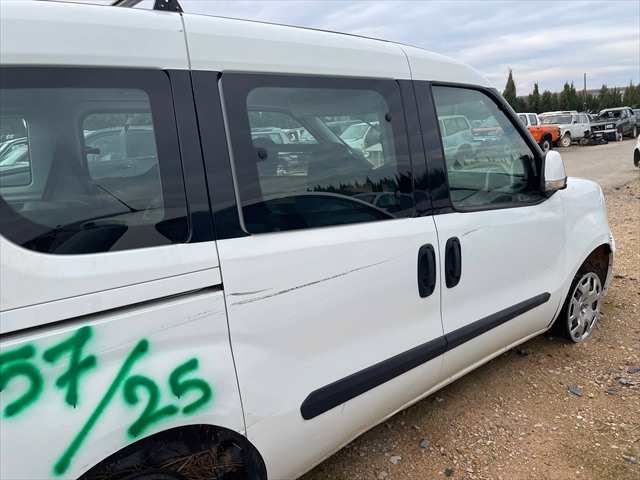 Foto 2ª: Puerta Lateral Corredera Derecha Fiat Doblo 1.6 D 95cv [263A7000] (2016)