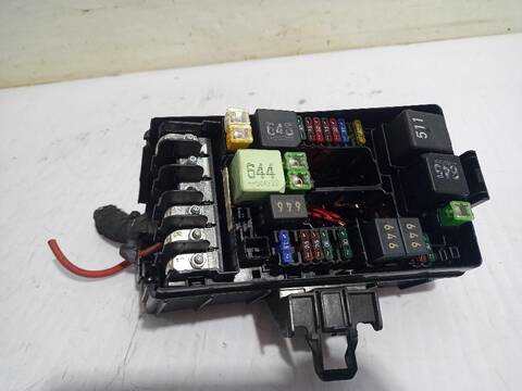 Foto 3ª: Caja Reles Fusibles Volkswagen Golf COMFORTLINE BLUEMOTION AUT. 150CV (2013)