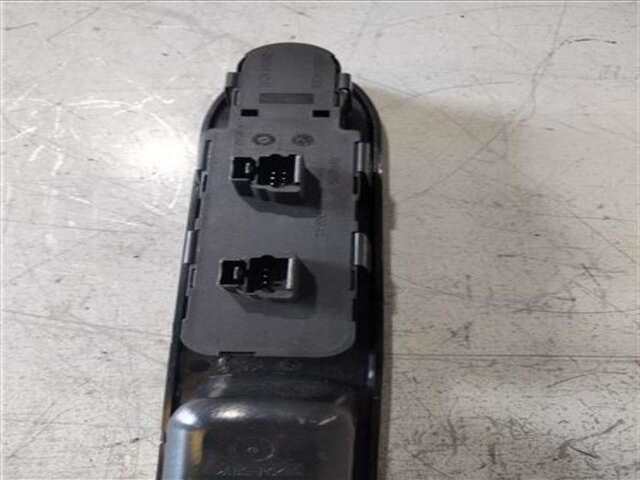 Foto 2ª: Botonera Elevalunas Peugeot 307 2.0 XT [2.0 LTR. - 79 KW HDI FAP] [RHS]