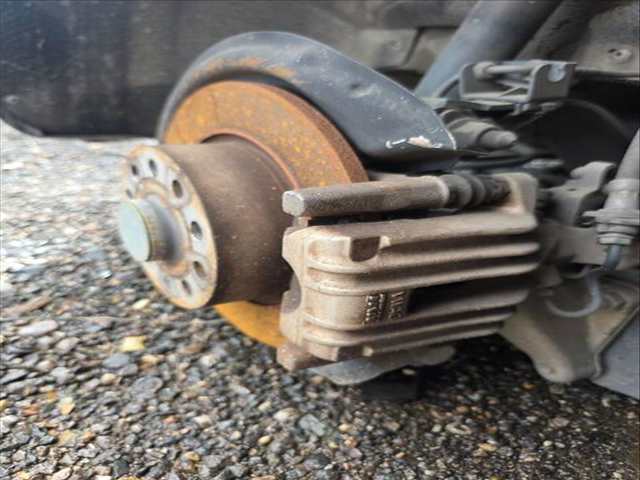 Pedal Embrague Volkswagen Scirocco CBDB AUT.