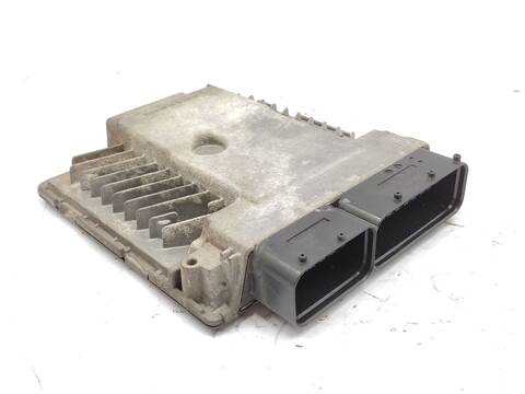 Centralita Motor ECU Volkswagen Passat 2.0 TDI 16V 140CV 103KW
