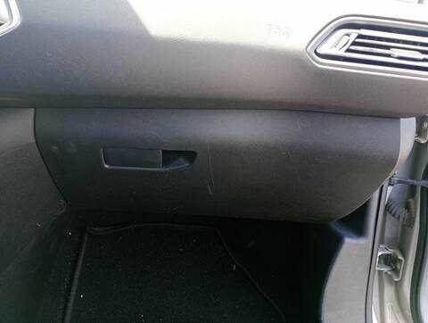 Foto 3ª: Guantera Peugeot 308 STYLE 120CV 88KW [BH01] (2017)