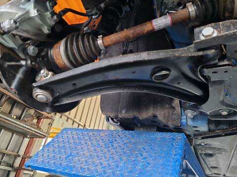 Brazo Suspension Delantero Derecho Ford Puma 1.0 ECOBOOST MHEV 125CV 92KW
