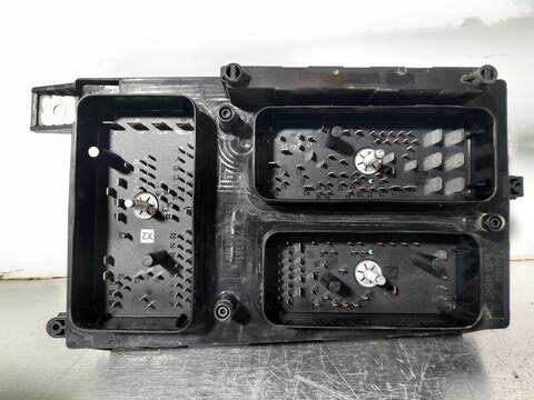 Foto 3ª: Caja Reles Fusibles Opel Astra COSMO 120CV 88KW [Z19DT] (2008)
