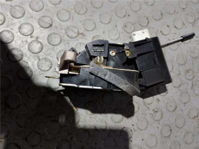 Foto 3ª: Cerradura Puerta Trasera Izquierda Bmw Serie 5 518 2.5 525TDS [2.5 LTR. - 105 KW TURBODIESEL CAT] [M51 D25 (25 6 T1)]