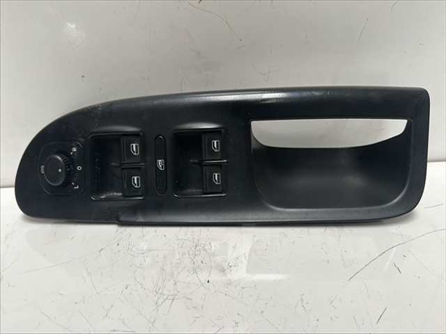 Botonera Elevalunas Volkswagen Passat 2.0 TDI