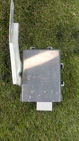 Foto 3ª: Caja Reles Fusibles Lexus LX 4.7 G 470 V8 (2002)
