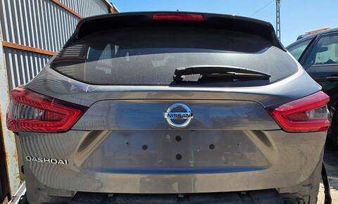 Portón Nissan Qashqai HR13