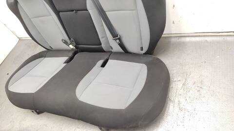 Foto 3ª: Asientos Traseros Alfa Romeo Giulietta 2.0 JTDM 940FXE1A 940FXG11) 170CV 125KW [940A4000] (2010)