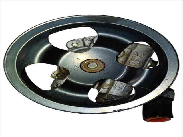 Foto 2ª: Bomba de Direccion Toyota Avensis 2.0 VVT-I AZT250_ AZT250R) (2003)
