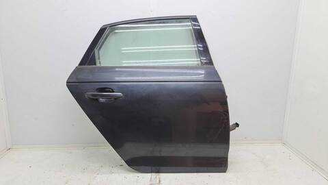 Puerta Trasera Derecha Audi A4 BASICO BERLINA 150CV 110KW
