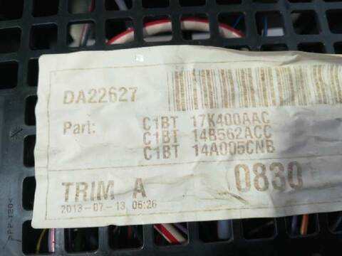 Foto 3ª: Caja Reles Fusibles Ford Fiesta TREND 82CV 60KW [SNJB] (2013)