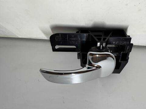 Foto 3ª: Maneta Interior Delantera Derecha Nissan Qashqai K9K (2010)