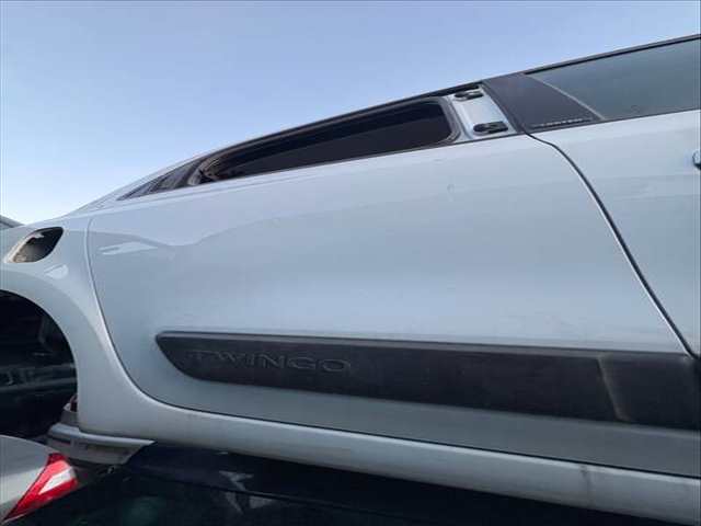 Puerta Trasera Derecha Renault Twingo D4F770