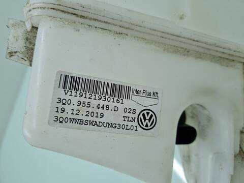 Foto 4ª: Deposito Limpiaparabrisas Volkswagen Golf SPORT 131CV 96KW [DPBA] (2020)