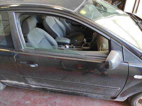 Puerta Delantera Derecha Ford Focus HXDA BERLINA
