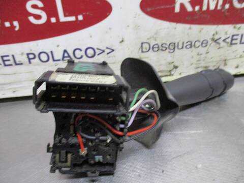 Foto 3ª: Mando Luces Dacia Logan AMBIANCE 86CV 63KW [K9K 8 7] (2010)