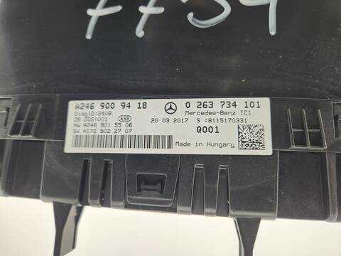 Foto 3ª: Cuadro de Instrumentos Mercedes Clase B 150 B 200 CDI 246.208) 136CV 100KW [651930] (2017)