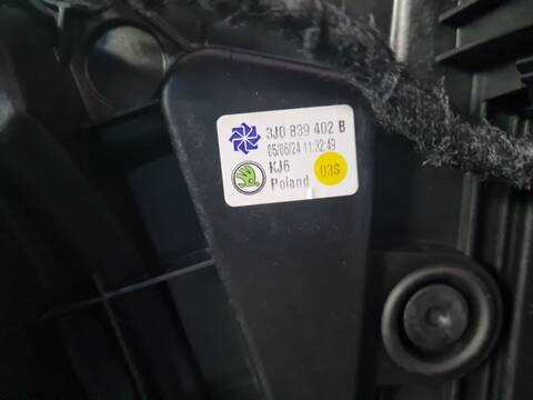 Foto 2ª: Elevalunas Manual Trasero Derecho Volkswagen Passat CJ5) 2.0 TDI 193 193CV 142KW [DXNB] (2024)