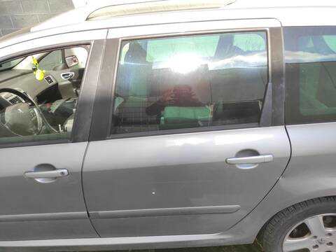 Puerta Trasera Izquierda Peugeot 307 9HY