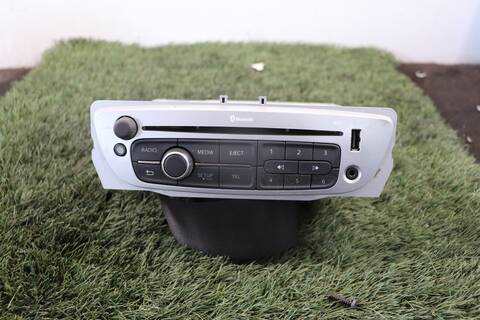 Sistema Audio Radio CD Renault Megane K9K832 BERLINA III BERLINA 5P