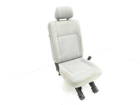 Foto 3ª: Asiento Trasero Central Volkswagen Transporter 1.9 TDI 105CV T5 [AXB] (2003)