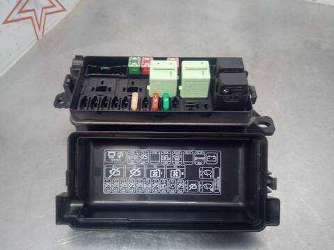 Foto 3ª: Caja Reles Fusibles Mini Countryman COOPER D 112CV 82KW [N47C20A] (2016)