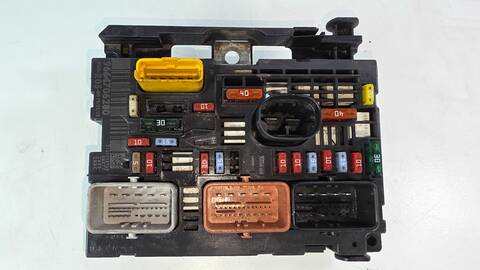 Caja Reles Fusibles Peugeot 308 9HX