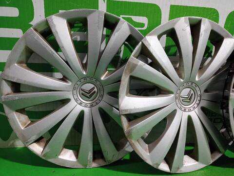 Foto 3ª: Tapacubos Citroen C4 EXCLUSIVE AUT. 109CV [9HZDV6TED4] (2006)