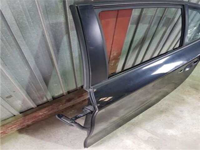 Foto 3ª: Puerta Trasera Izquierda Bmw Serie 1 114 2.0 118D [2.0 LTR. - 90 KW 16V DIESEL CAT] [M47N 204 D4]