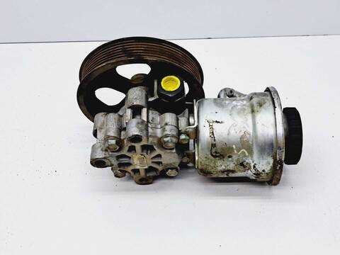 Foto 3ª: Bomba de Direccion Toyota Avensis 2.2 D-4D CAT BERLINA 150CV 110KW (2003)