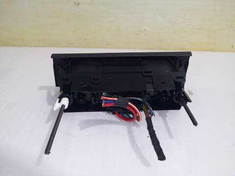 Foto 2ª: Mando Calefacción A. A. Volkswagen Polo A-POLO 75CV [CHYB] (2014)