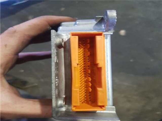 Foto 3ª: Centralita Airbag Peugeot 307 2.0 X-LINE [2.0 LTR. - 100 KW 16V HDI FAP CAT (RHR - DW10BTED4)] [RHR (DW10BTED4)]