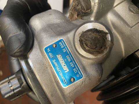 Bomba de Direccion Mercedes Clase S 220 5.0 V8 CAT COUPE BERLINA 223CV 164KW