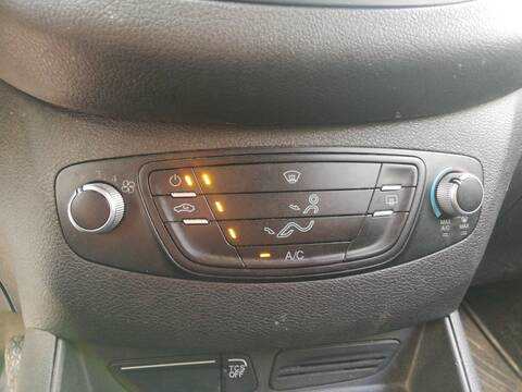Mando Climatizador Ford Tourneo XWCB