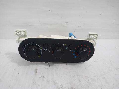 Foto 3ª: Mando Calefacción A. A. Renault Trafic L1H1 2 7T 95CV [R9M413] (2014)