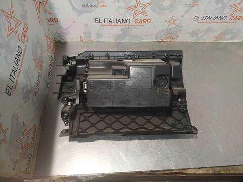 Foto 2ª: Guantera Mini Countryman COOPER SD ALL4 143CV 105KW [N47C20A] (2013)