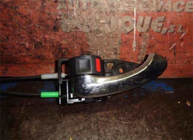 Cerradura Puerta Delantera Izquierda Toyota Rav4 2.2 SOL [2.2 LTR. - 100 KW TURBODIESEL CAT]