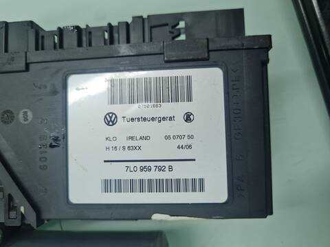 Foto 2ª: Elevalunas Eléctrico Delantero Derecho Volkswagen Touareg TDI V6 MOTION 224CV 165KW [BKS] (2007)