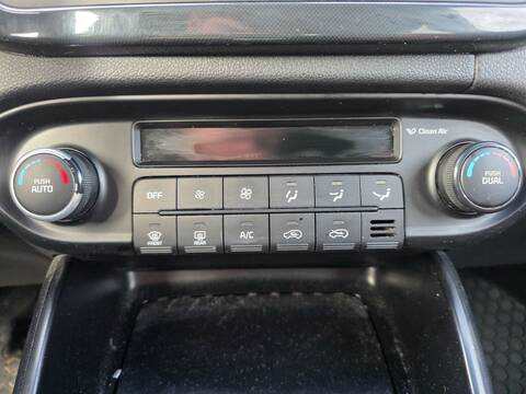Mando Climatizador Kia Carens D4FD