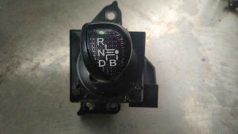 Foto 3ª: Palanca de Cambio Toyota Auris HYBRID ACTIVE BUSINESS PLUS 136CV 100KW