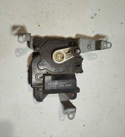 Foto 3ª: Calefacción Toyota Land Cruiser 4.2 TD HDJ100 [1HD-FTE] (1998)