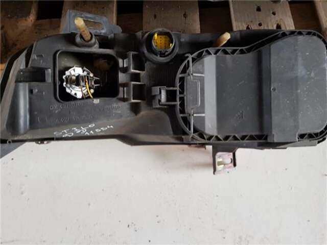 Foto 2ª: Faro Derecho Fiat Stilo 1.6 16V (192_XB1A) [182 B6.000]